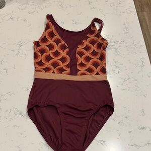 Maroon Orange Retro Suffolk Leo NWOT AS